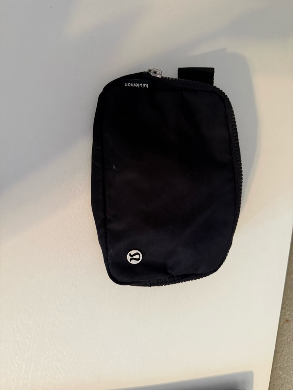 lululemon athletica Black Zip 1L